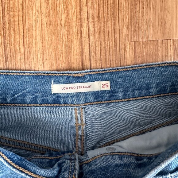 Levi's Jeans Low Pro Straight Size 25 - Picture 3 of 3